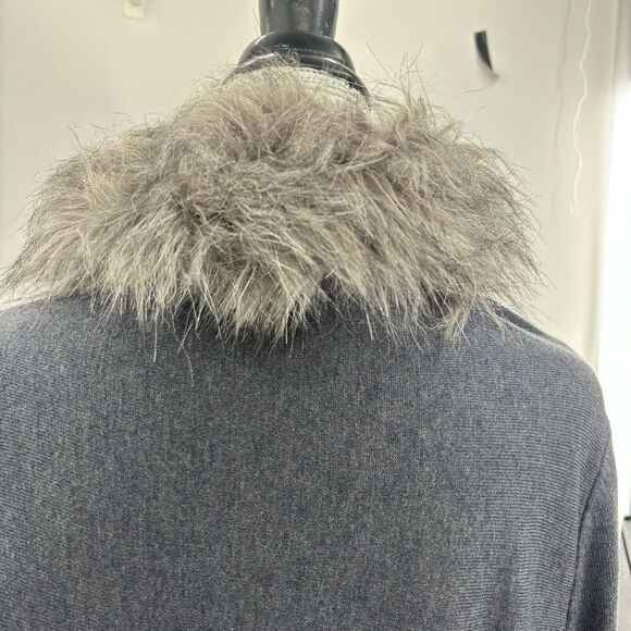 Boston Proper Faux Fur Sweater Cardigan Size Small - Picture 6 of 12